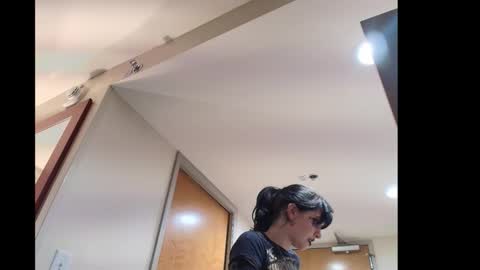 Sincerelyneon online show from February 2, 2026, 2:54 am