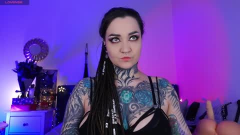 Ms. Sindel online show from December 23, 2024, 1:35 pm