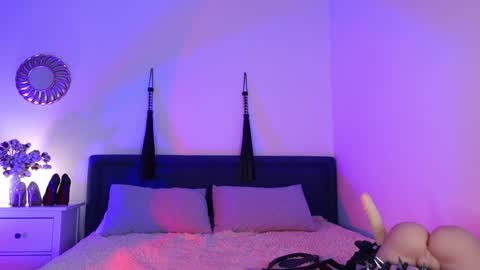 Ms. Sindel online show from January 29, 2025, 1:38 pm