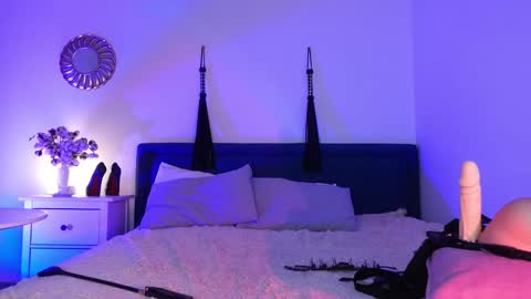 Ms. Sindel online show from February 8, 2025, 4:36 pm