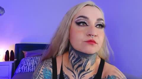 Ms. Sindel online show from November 18, 2025, 9:03 am