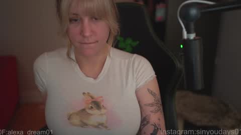 wwoooooooooooof online show from March 25, 2026, 11:22 pm