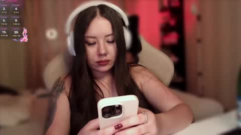 Snapshot of sinigami_ chatting on February 25, 2025, 12:47 am Ari online show from February 25, 2025, 12:47 am