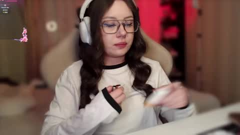 Snapshot of sinigami_ chatting on February 25, 2025, 11:00 pm Ari online show from February 25, 2025, 11:00 pm