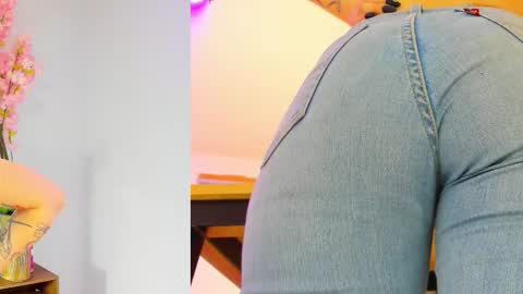 Snapshot of siouxsie_cenobite chatting on September 17, 2025, 11:01 am Siouxsie online show from September 17, 2025, 11:01 am