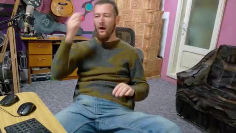 I am The Fourth and only Sir. Pelo online show from November 2, 2025, 1:02 pm