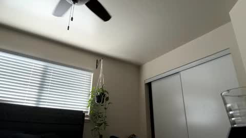 Snapshot of sirbubblesworth chatting on March 21, 2026, 12:15 am sirbubblesworth online show from March 21, 2026, 12:15 am