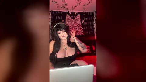 Siren Lux online show from December 21, 2025, 2:30 am