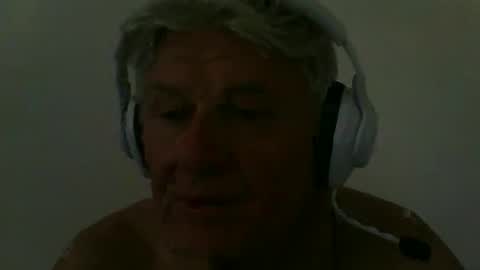 Snapshot of sirius2468 chatting on June 1, 2026, 10:06 am sirius2468 online show from June 1, 2026, 10:06 am