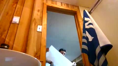 Snapshot of sirmike80 chatting on November 5, 2025, 9:15 pm SirMike80 online show from November 5, 2025, 9:15 pm