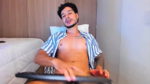 Snapshot of sirs_papi chatting on February 5, 2026, 3:55 am Call me papi online show from February 5, 2026, 3:55 am
