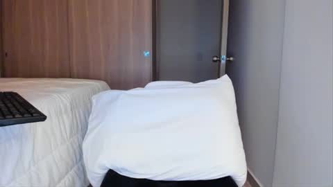 Snapshot of sirs_papi chatting on February 24, 2026, 4:43 am Call me papi online show from February 24, 2026, 4:43 am