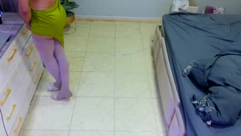 Snapshot of sissy_medlest chatting on December 3, 2025, 7:38 am D i f a Ana Arbeh shemale online show from December 3, 2025, 7:38 am