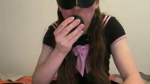 Sissy Laura online show from April 11, 2026, 4:44 pm