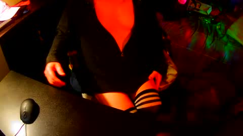 red online show from September 21, 2025, 7:59 pm