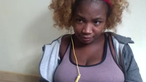 sisyh697532 online show from June 7, 2026, 7:17 pm