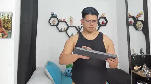 Siul Thompson online show from February 10, 2025, 8:00 pm