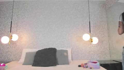 SKAILYN ANGELS online show from February 10, 2026, 6:06 am