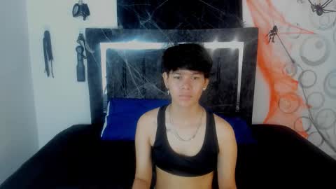 Snapshot of skarleth_and_lina chatting on November 2, 2025, 12:29 pm Skarleth and Lina online show from November 2, 2025, 12:29 pm