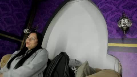 Snapshot of skarlettbarnes chatting on May 13, 2026, 11:51 am skarlettbarnes online show from May 13, 2026, 11:51 am