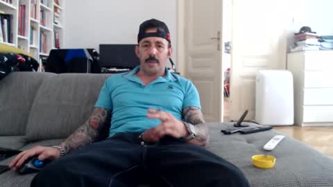 Snapshot of skaterproll chatting on April 13, 2026, 9:48 am skaterproll online show from April 13, 2026, 9:48 am