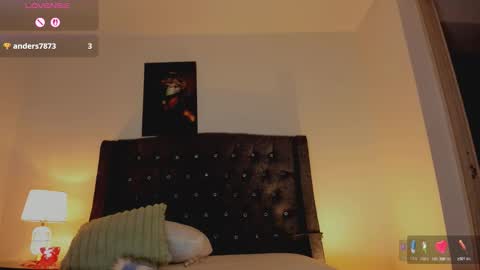 Snapshot of skay_hot chatting on November 26, 2025, 12:11 am Skay online show from November 26, 2025, 12:11 am