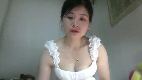 Snapshot of skie1111 chatting on April 23, 2026, 7:30 am Shie online show from April 23, 2026, 7:30 am