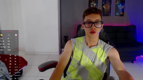 skinny_bigcock20 online show from March 27, 2026, 8:52 pm