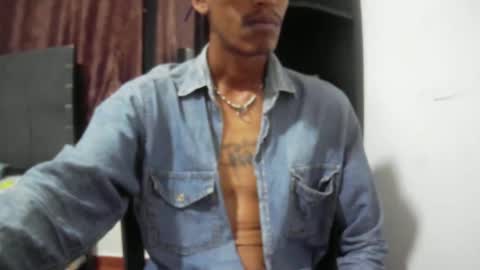 Snapshot of skinny_long_cock chatting on March 22, 2026, 4:38 am Albert online show from March 22, 2026, 4:38 am