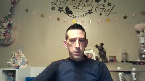 Snapshot of skinnybigcock2 chatting on March 19, 2026, 2:59 am SkinnyBigCock2 online show from March 19, 2026, 2:59 am