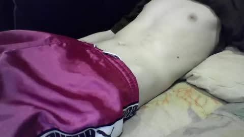 skinnycuteb0y online show from June 9, 2026, 10:05 am