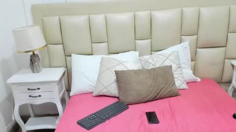 Snapshot of skinnygirl_28 chatting on January 16, 2026, 7:18 pm SkinnyGirl online show from January 16, 2026, 7:18 pm