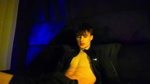 Snapshot of skinnyguywithbigd chatting on January 12, 2025, 10:43 pm skinnyguywithbigd online show from January 12, 2025, 10:43 pm