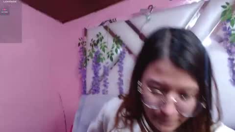 Snapshot of skinnyhorny_ chatting on December 6, 2024, 2:13 am SKINNYHORNY online show from December 6, 2024, 2:13 am