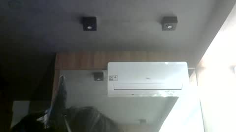 skinnykittencam online show from July 9, 2026, 7:40 pm