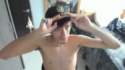 Snapshot of skinnypipe15 chatting on November 10, 2025, 5:23 pm skinnypipe15 online show from November 10, 2025, 5:23 pm