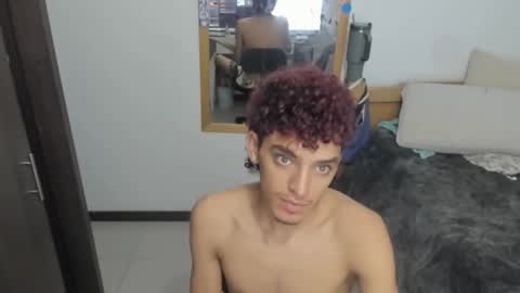 Snapshot of skinnypipe15 chatting on November 16, 2025, 5:13 am skinnypipe15 online show from November 16, 2025, 5:13 am