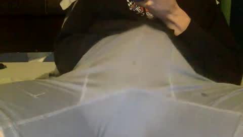 Snapshot of skinnypole6 chatting on February 10, 2026, 5:28 pm skinnypole6 online show from February 10, 2026, 5:28 pm