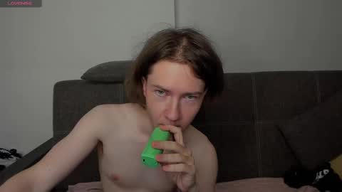 Snapshot of skip_london chatting on November 7, 2025, 12:43 am Andrew online show from November 7, 2025, 12:43 am