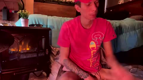 Snapshot of skittles933 chatting on January 11, 2025, 3:31 pm Skittles online show from January 11, 2025, 3:31 pm