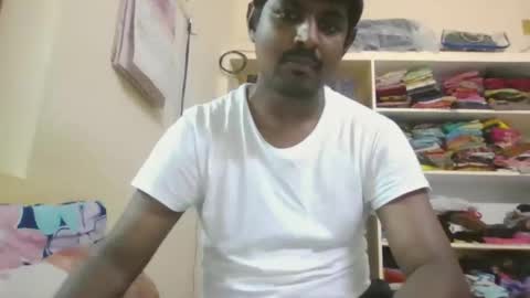 Snapshot of sklavepappu143 chatting on November 4, 2025, 6:23 am Indianslut1431 online show from November 4, 2025, 6:23 am
