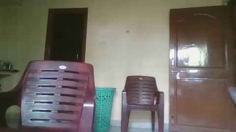 Snapshot of sklavepappu143 chatting on November 6, 2025, 5:52 am Indianslut1431 online show from November 6, 2025, 5:52 am