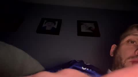 skuzzy25 online show from February 22, 2025, 7:01 am