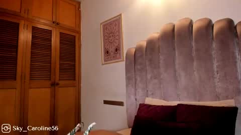 Snapshot of sky_caroline chatting on May 13, 2026, 9:22 pm Sky Caroline online show from May 13, 2026, 9:22 pm