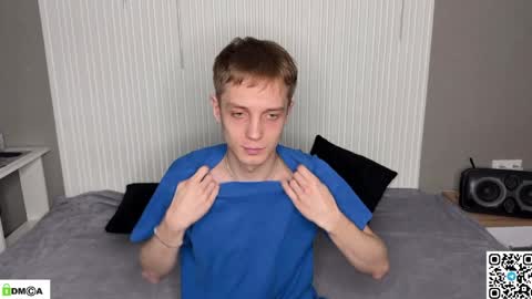 sky_hunter online show from April 23, 2026, 2:52 pm