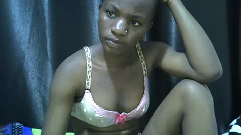 sky_shanie online show from April 12, 2026, 10:09 am