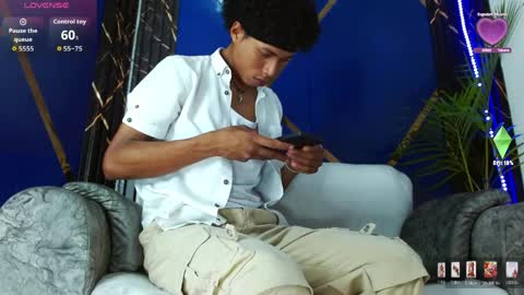 Snapshot of sky_walkerss chatting on April 25, 2026, 5:21 pm sky_walkerss online show from April 25, 2026, 5:21 pm