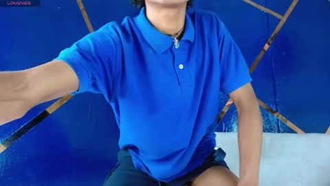 Snapshot of sky_walkerss chatting on May 1, 2026, 5:17 pm sky_walkerss online show from May 1, 2026, 5:17 pm