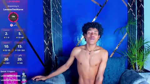 sky_walkerss online show from June 19, 2026, 6:12 pm
