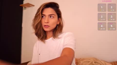 Snapshot of skyamber8v2 chatting on September 12, 2025, 8:25 am Vi online show from September 12, 2025, 8:25 am